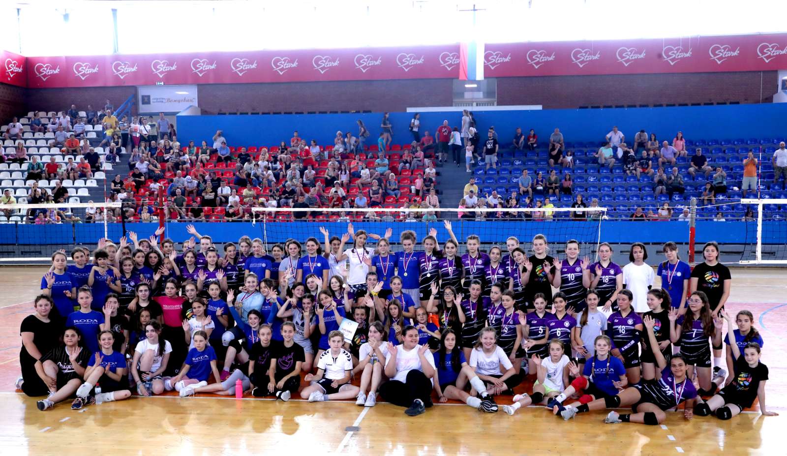 Upis novih članova u škole odbojke